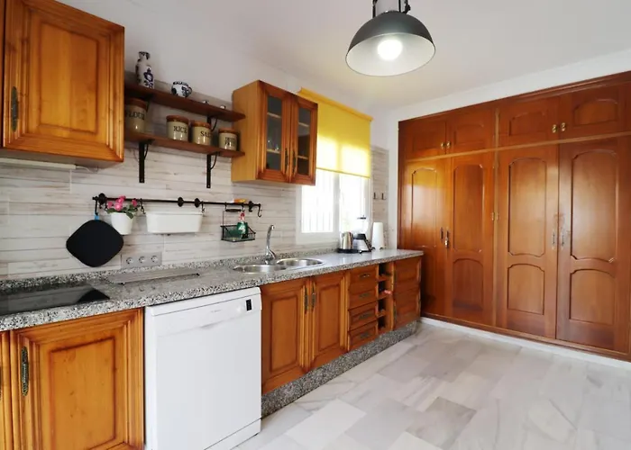 Дом отдыха Casa Evelyn By Spainsunrentals 1028 Нерха